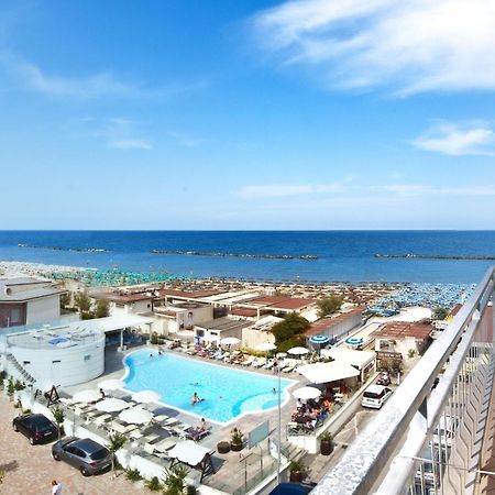 Hotel Saint Tropez Spa & Restaurant Лидо-ди-Савио Экстерьер фото