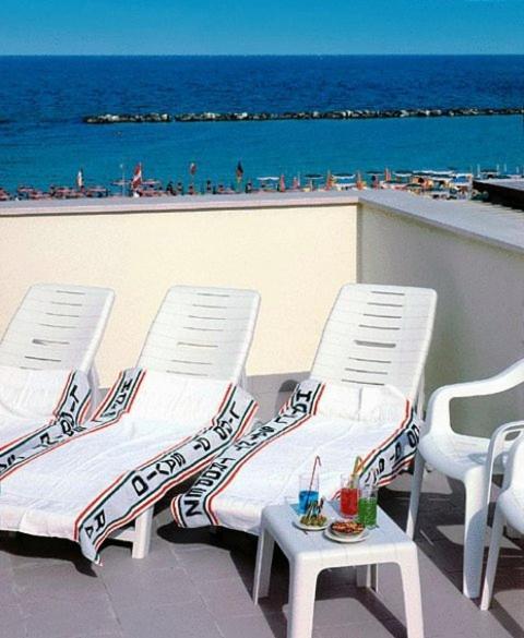 Hotel Saint Tropez Spa & Restaurant Лидо-ди-Савио Экстерьер фото