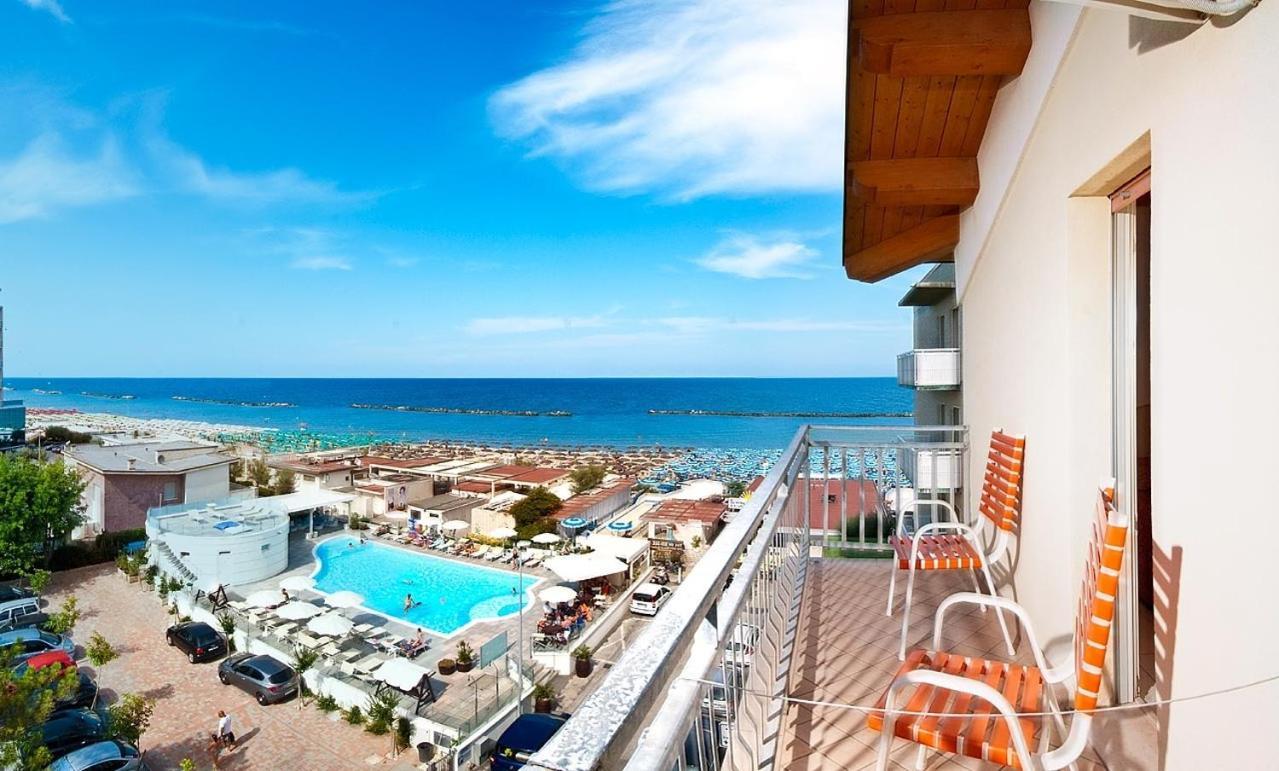 Hotel Saint Tropez Spa & Restaurant Лидо-ди-Савио Номер фото