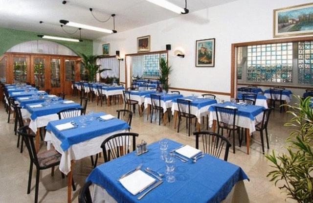 Hotel Saint Tropez Spa & Restaurant Лидо-ди-Савио Экстерьер фото